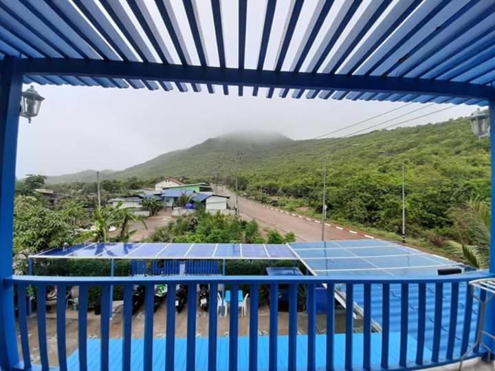 Blue Sky Koh Larn Resort Экстерьер фото