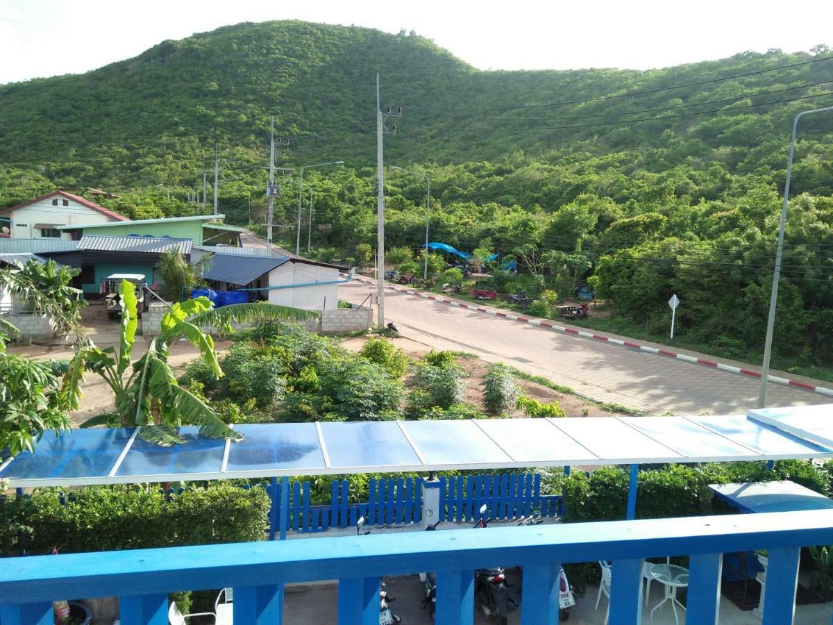 Blue Sky Koh Larn Resort Экстерьер фото